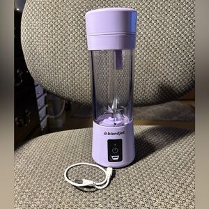 Blendjet hand held blender Purple